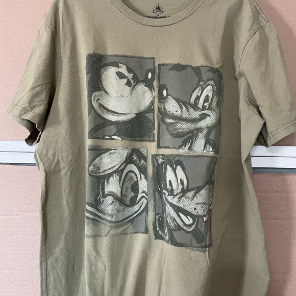 Bundle of 3 Disney Park Tees - Picture 6 of 7